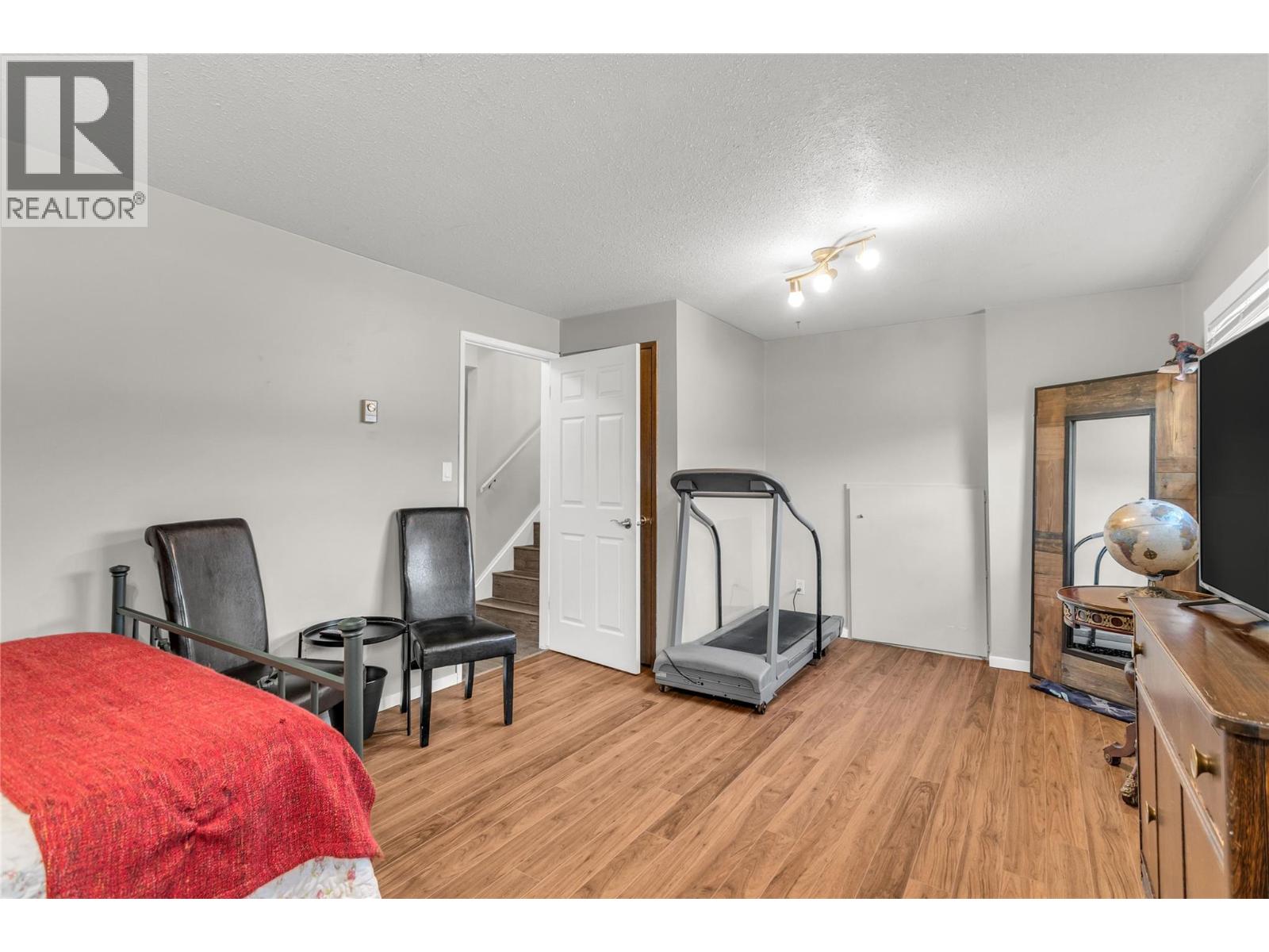 935 Hickory Road - 24