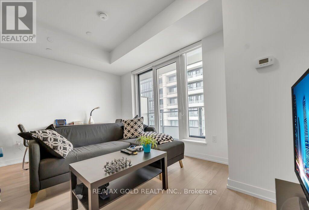 #1405 5 WELLINGTON STREET - 36