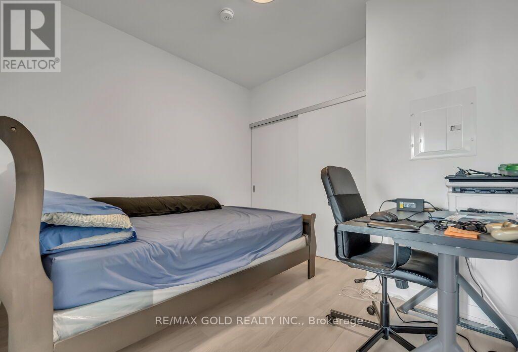#1405 5 WELLINGTON STREET - 38