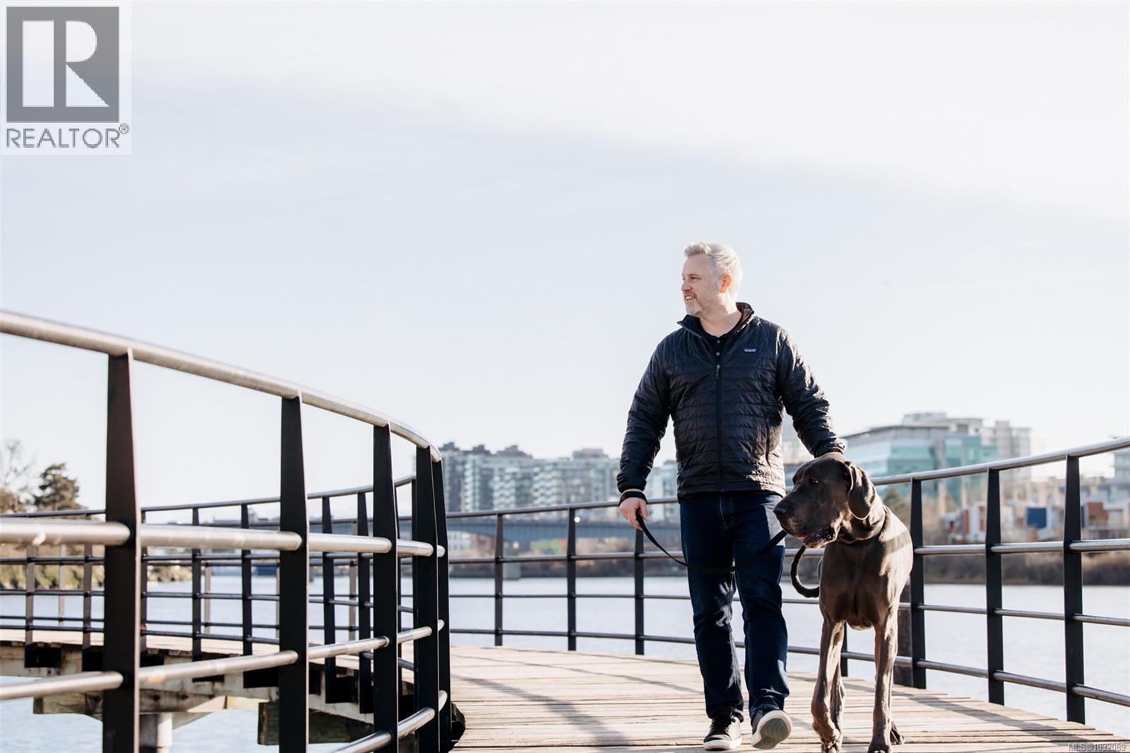 TH18 630 Gorge Road West, Saanich