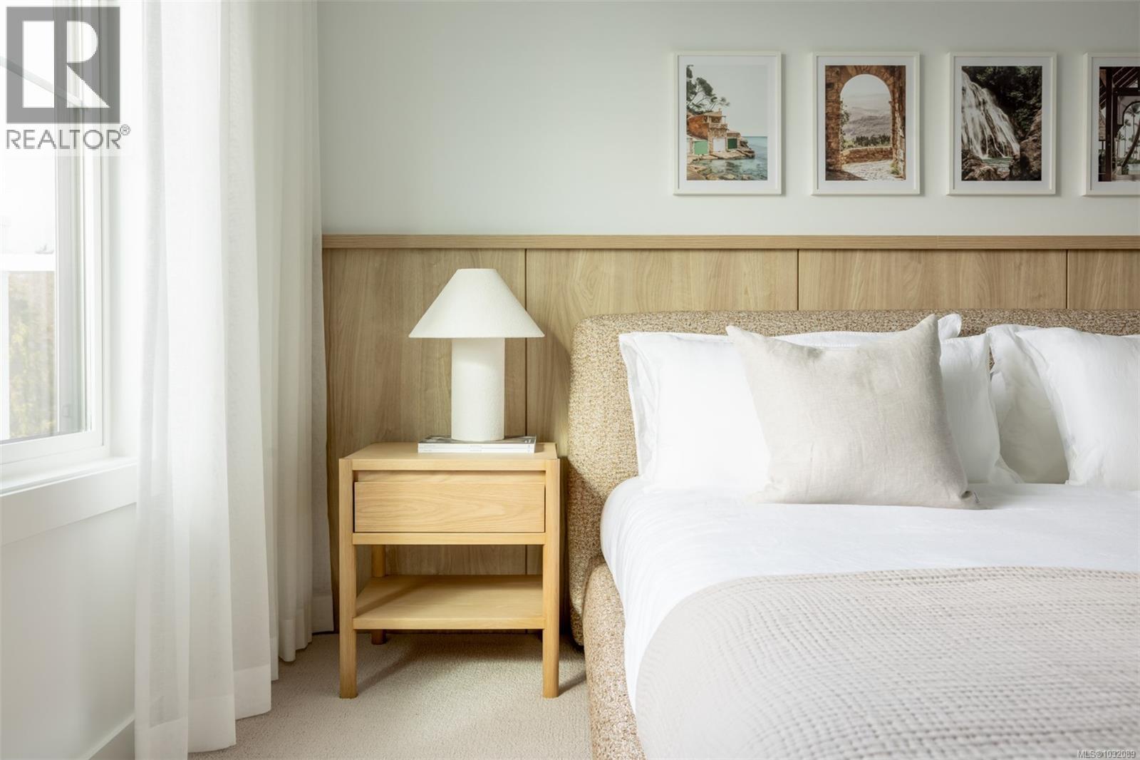 TH18 630 Gorge Road West, Saanich