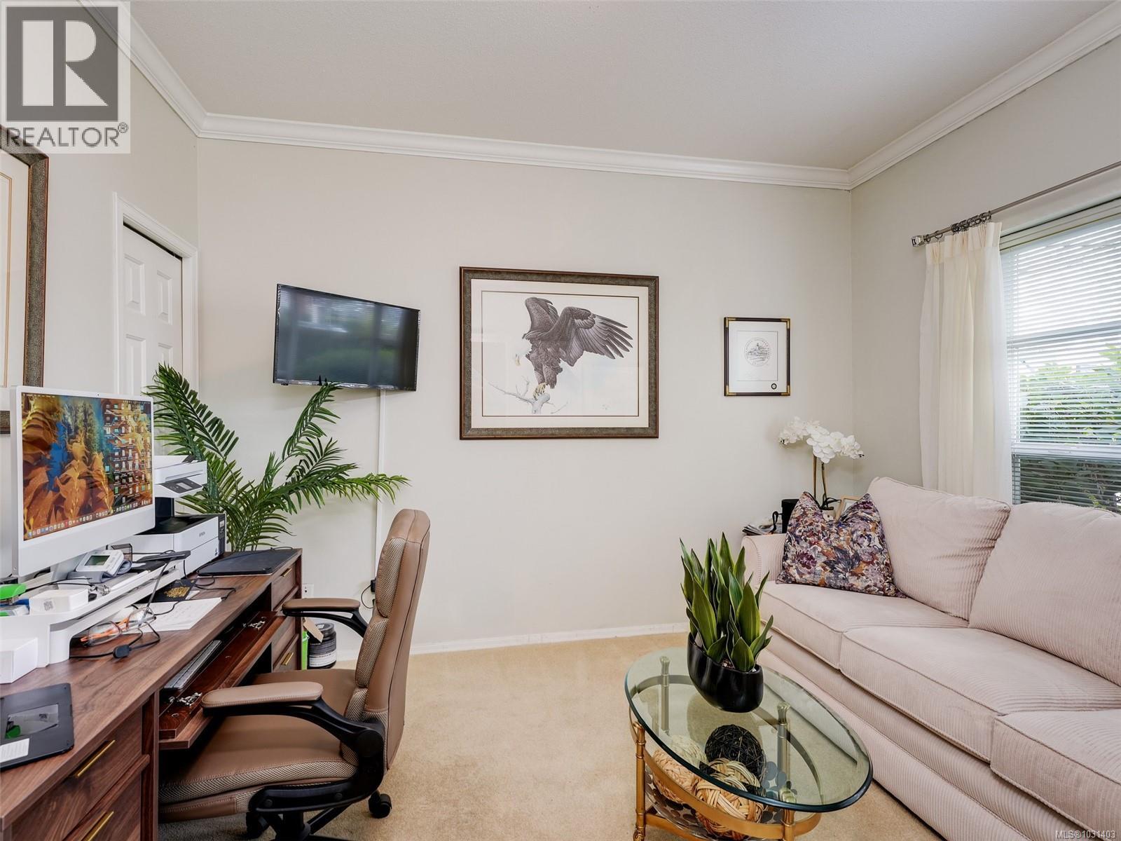  2560 Cadboro Bay Road, Oak Bay