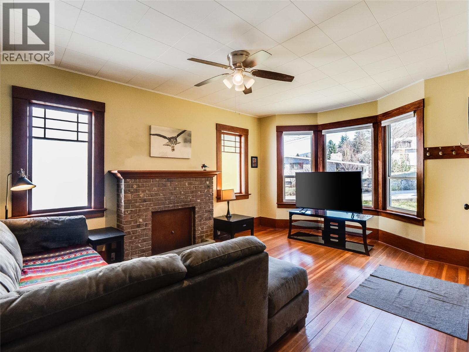 1320 FALLS STREET - 10