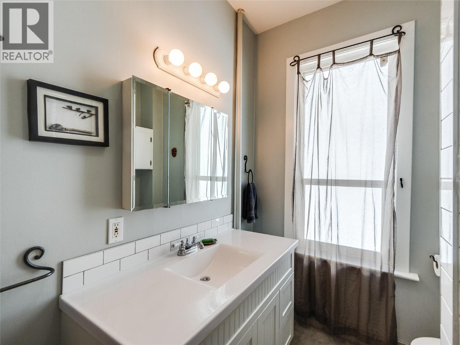 1320 FALLS STREET - 23