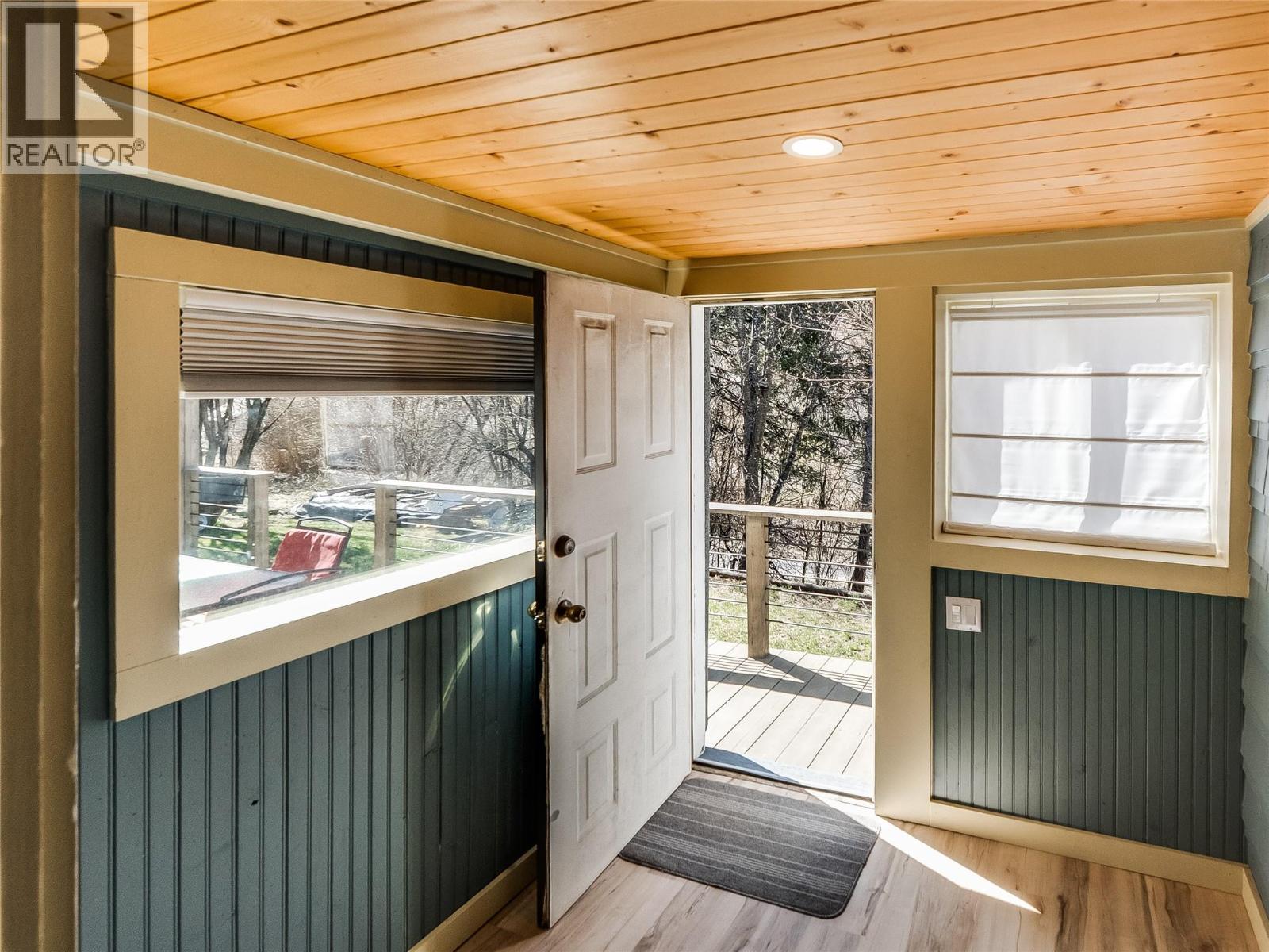 1320 FALLS STREET - 25