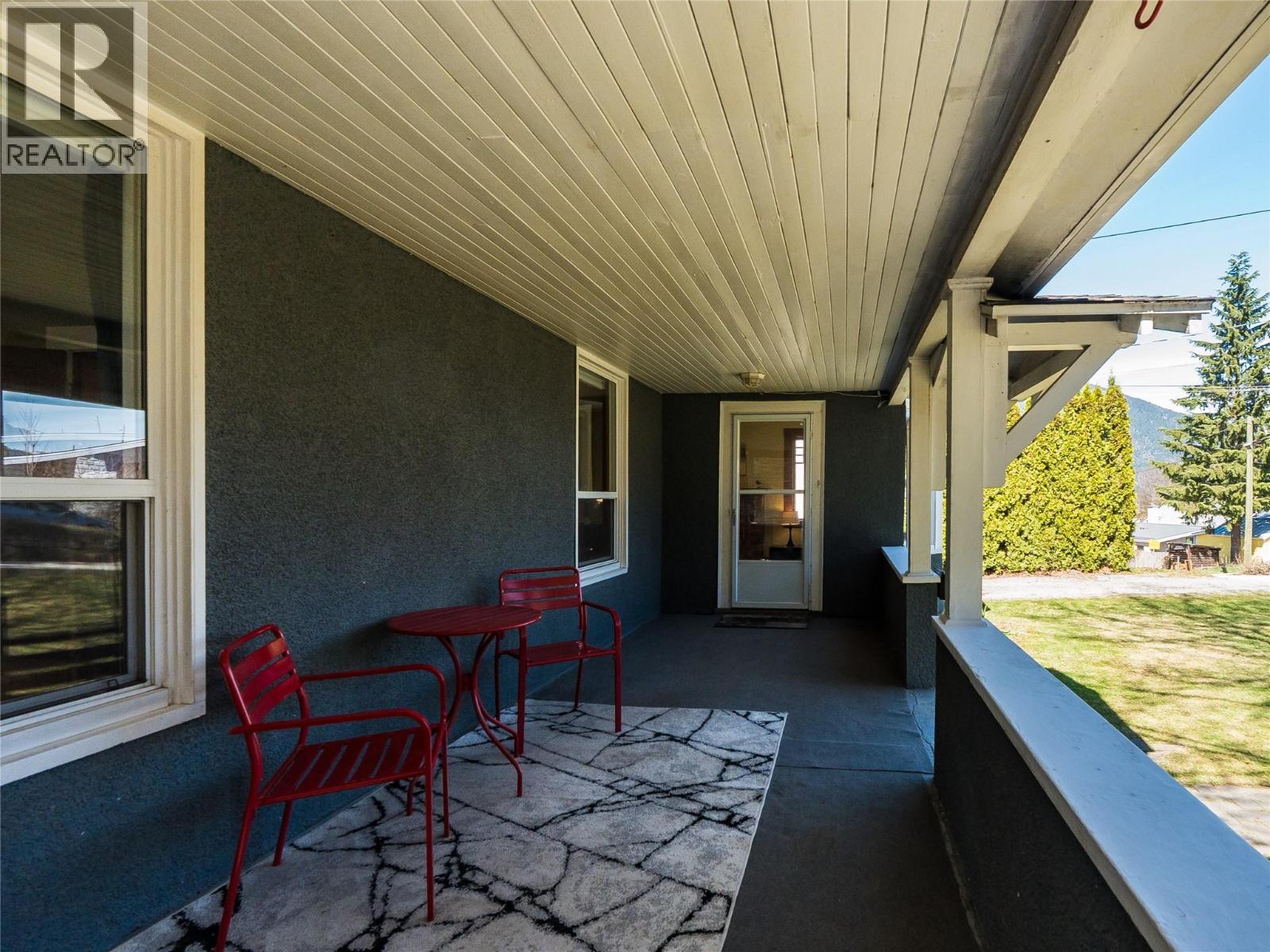 1320 FALLS STREET - 4