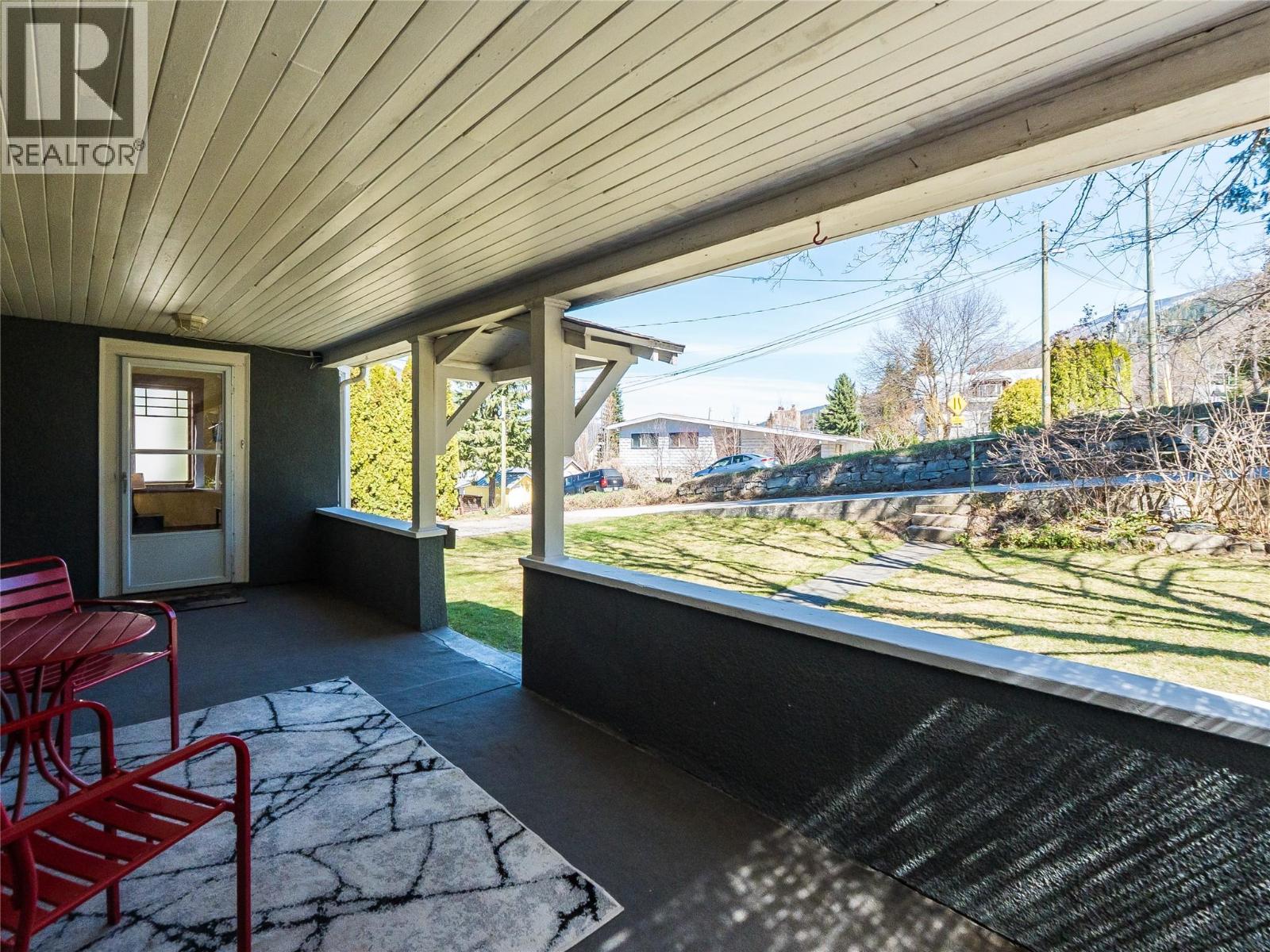 1320 FALLS STREET - 6