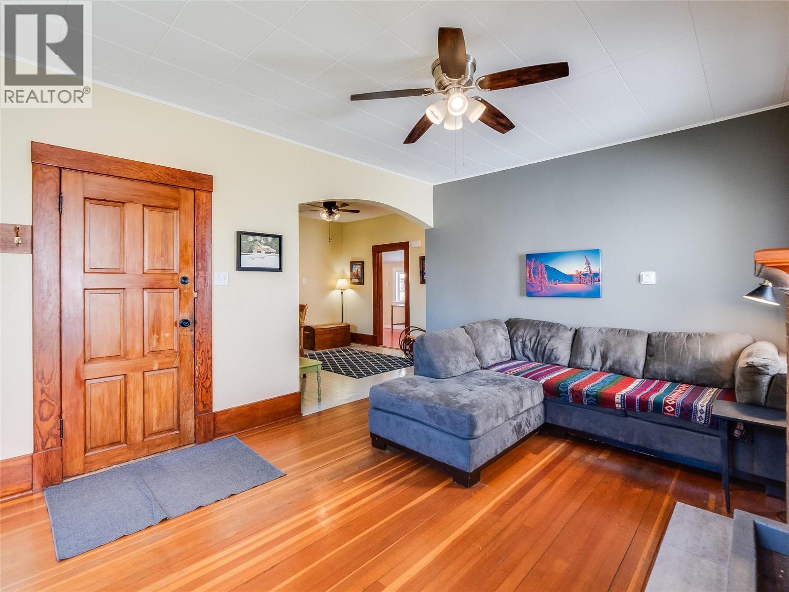 1320 FALLS STREET - 8