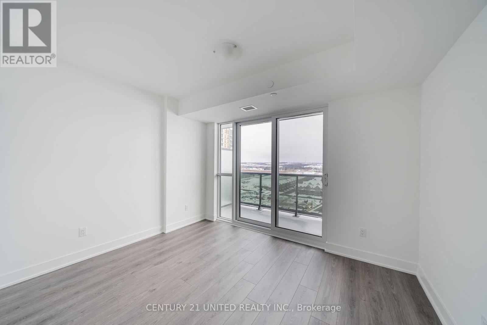 1203 - 2545 SIMCOE STREET — photo 24