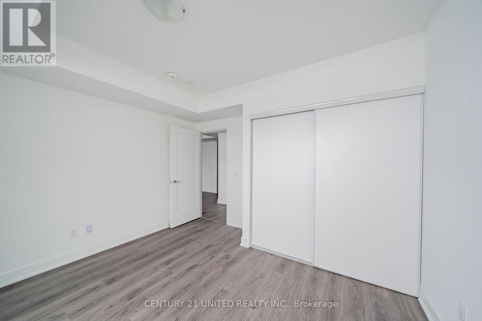 1203 - 2545 SIMCOE STREET — photo 26