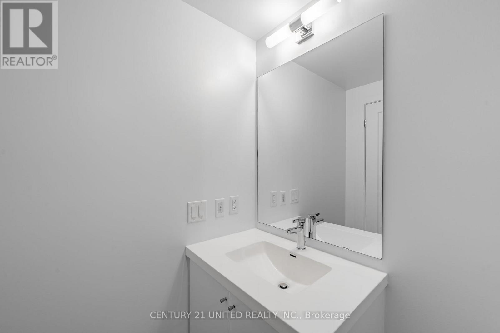 #1203 2545 SIMCOE STREET - 35