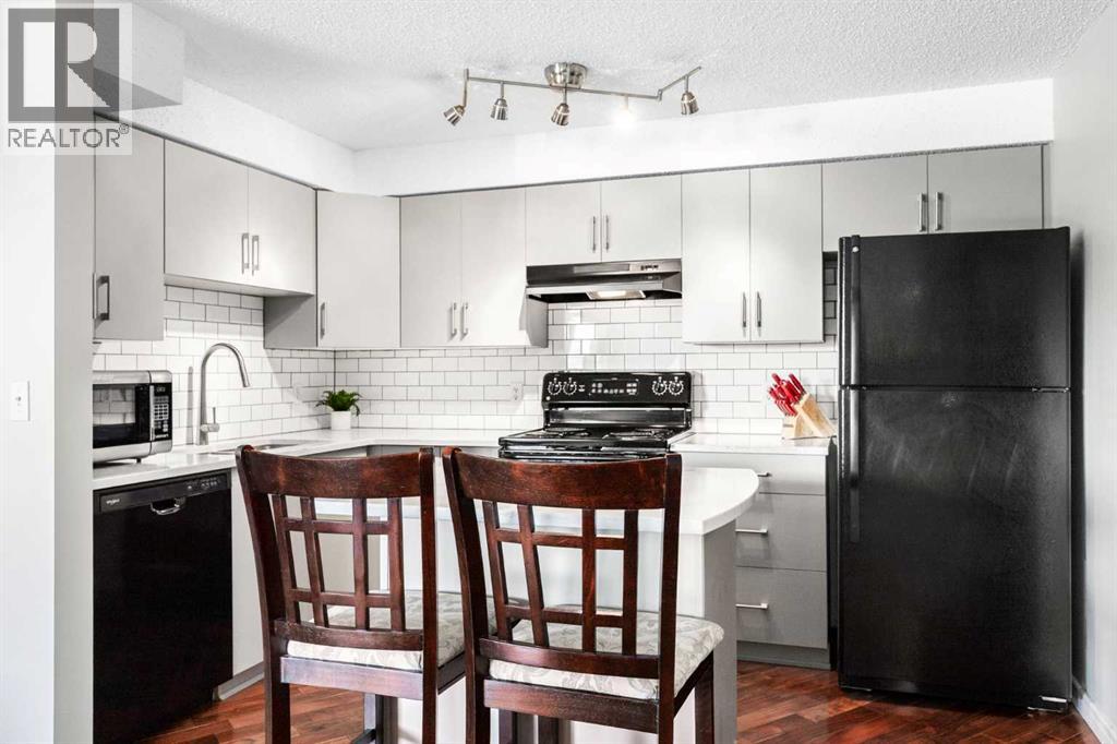 505 Railway Street West, Cochrane