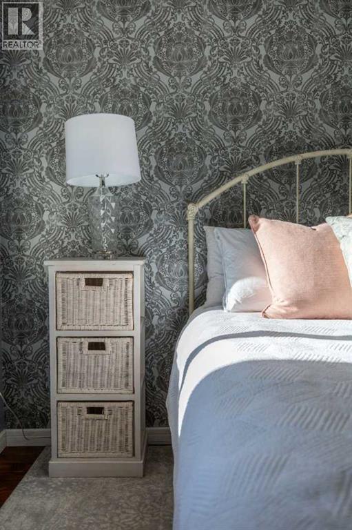 505 Railway Street West, Cochrane