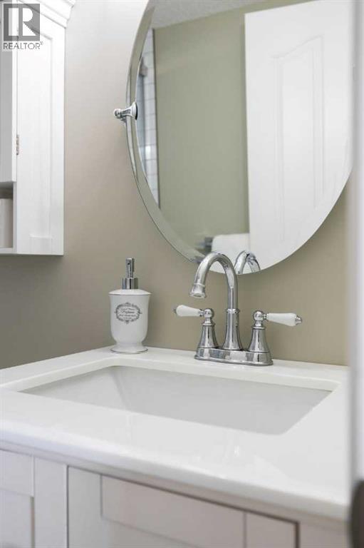 505 Railway Street West, Cochrane