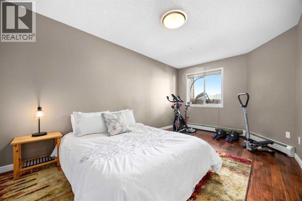 505 Railway Street West, Cochrane