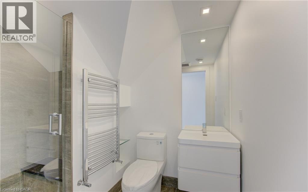67 LOUISA Street - 40