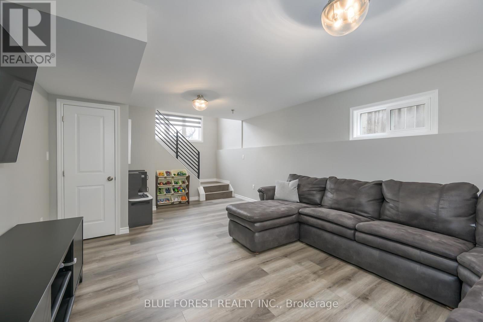 45 KINGSBRIDGE STREET Property Photo