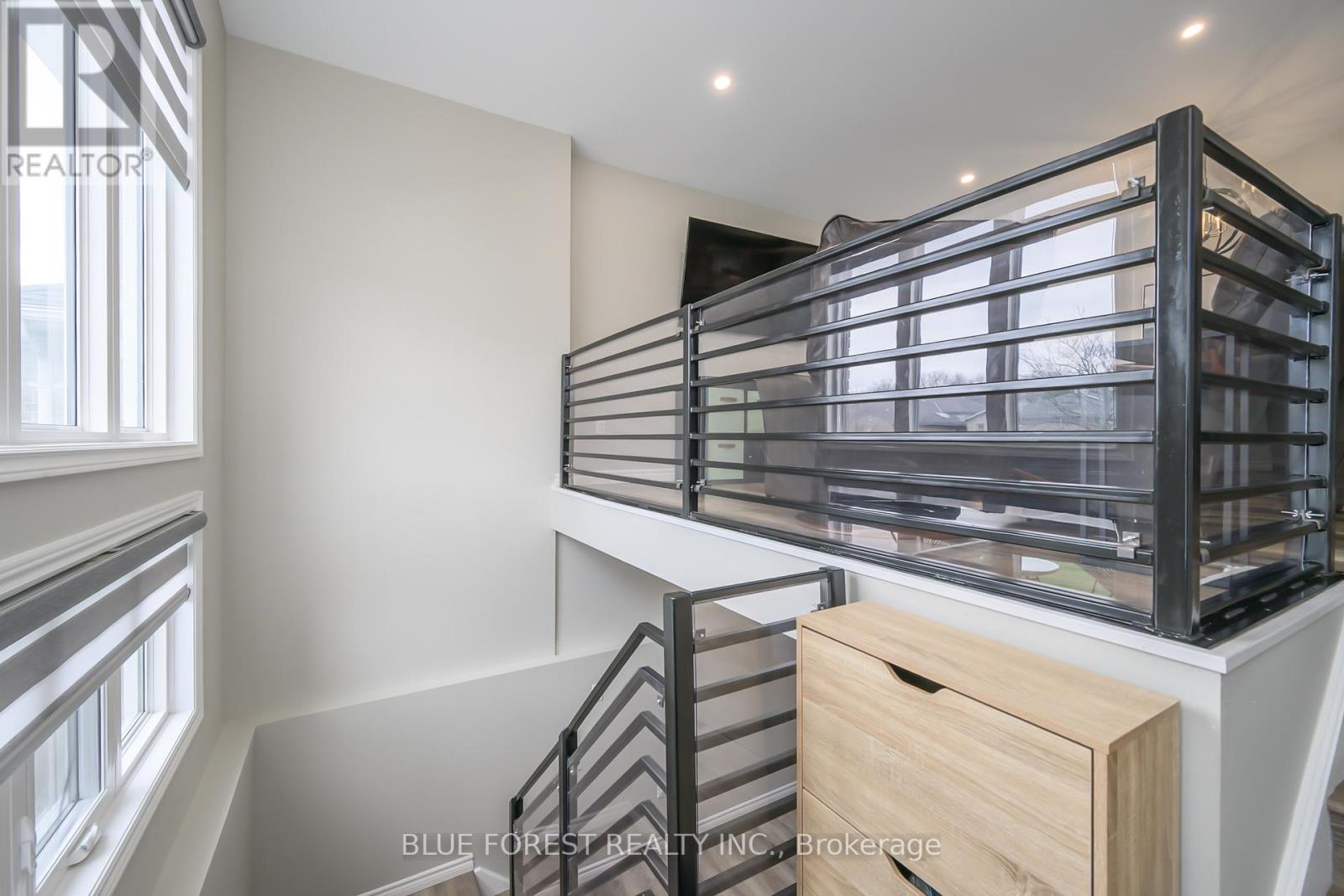 45 KINGSBRIDGE STREET Property Photo