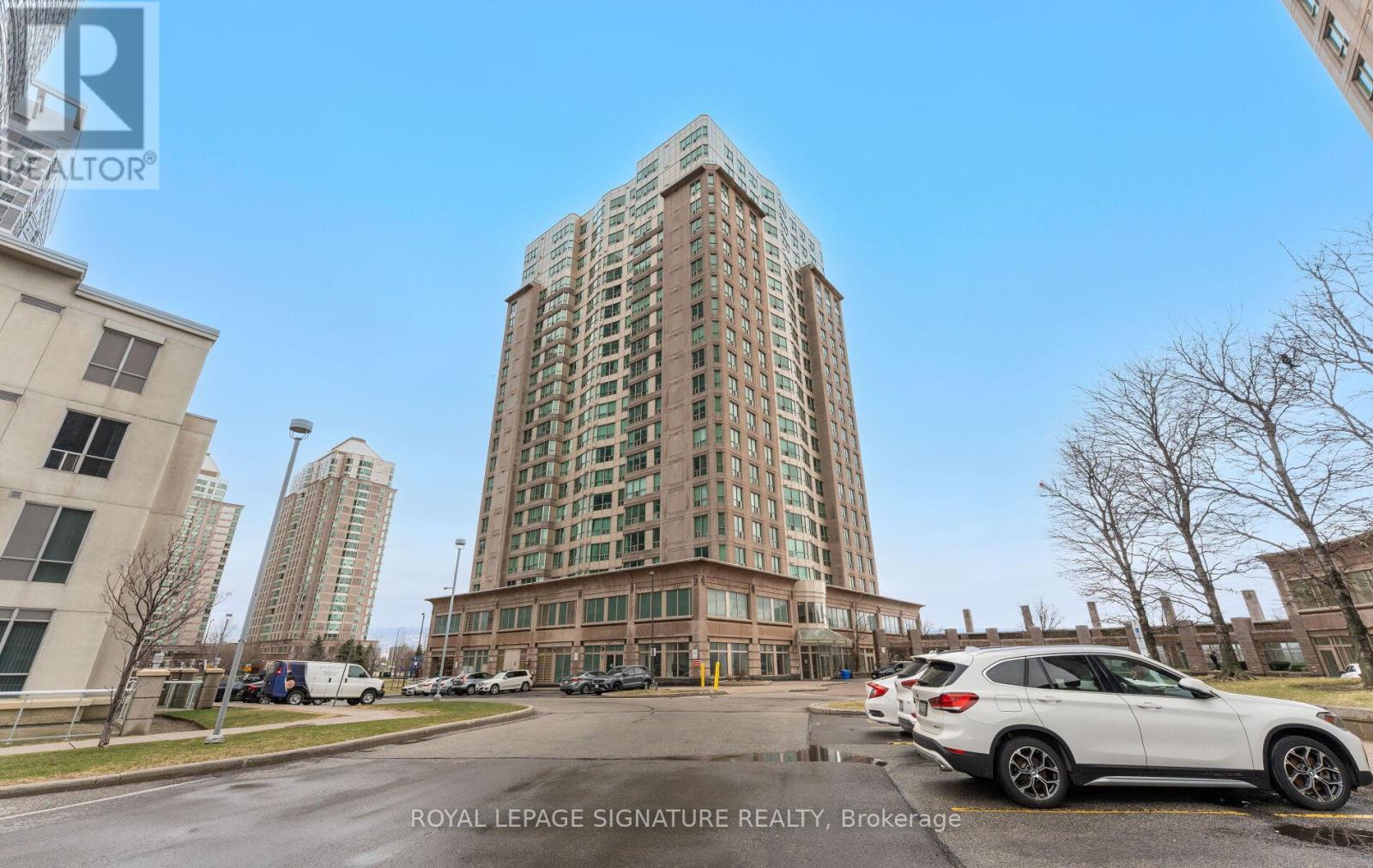 705 - 8 LEE CENTRE DRIVE