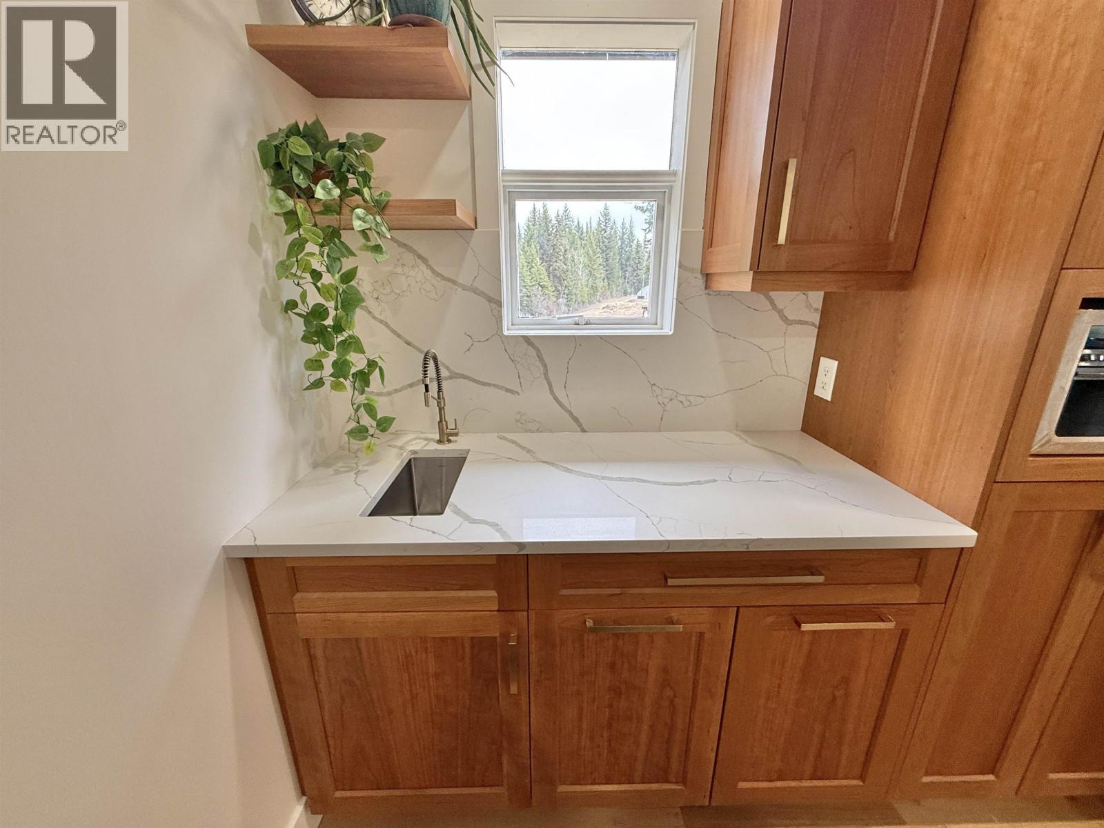 2852 PINNACLES ROAD - 10