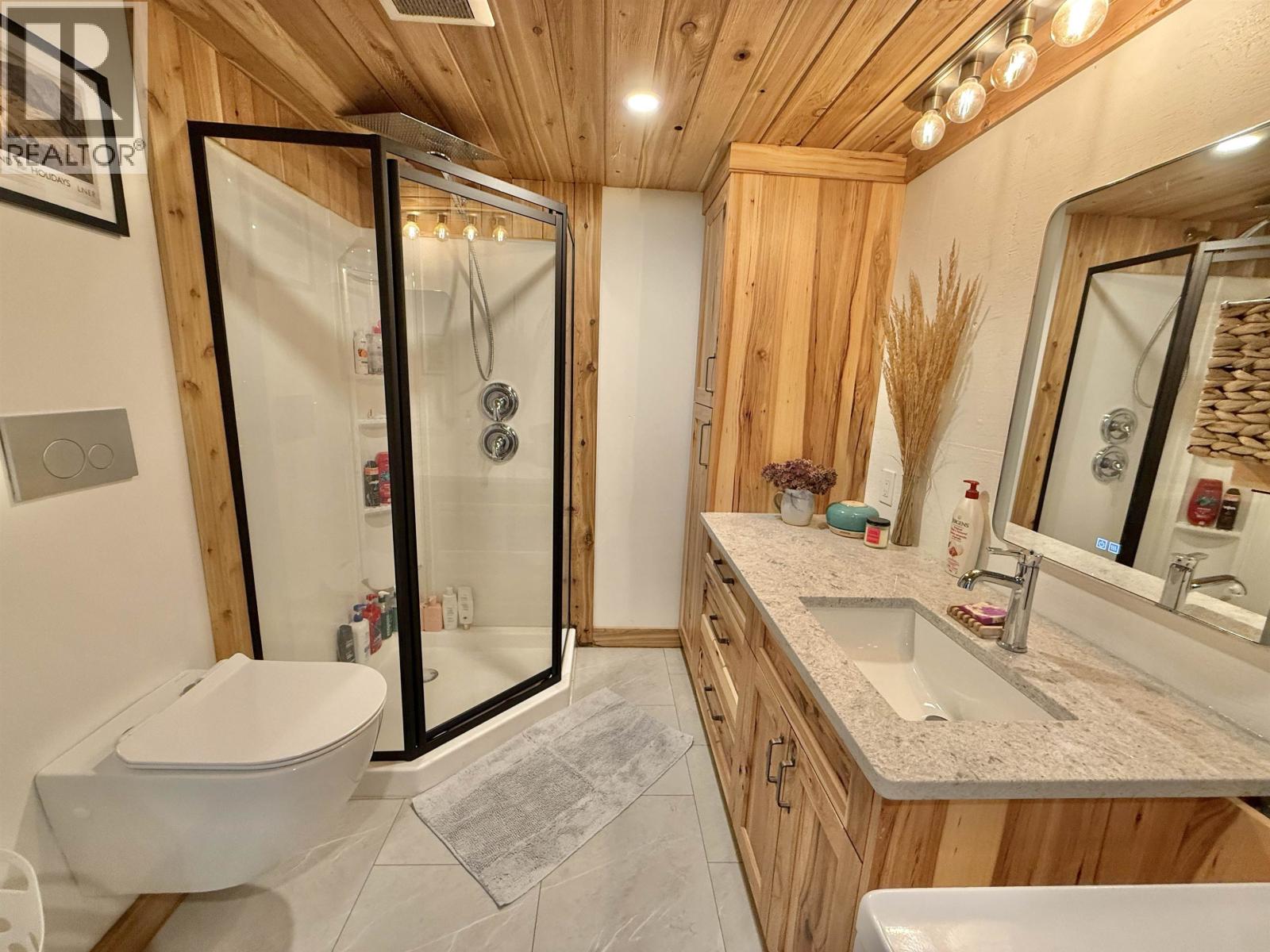 2852 PINNACLES ROAD - 33