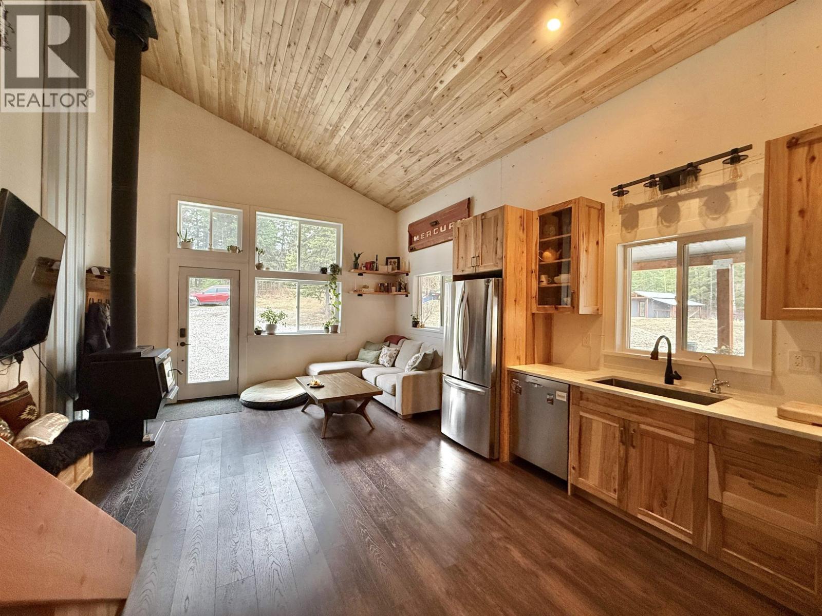 2852 PINNACLES ROAD - 29