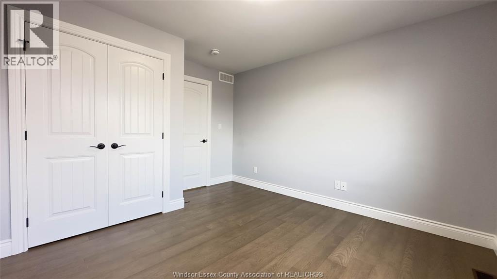 74 DUNDEE DRIVE - 18