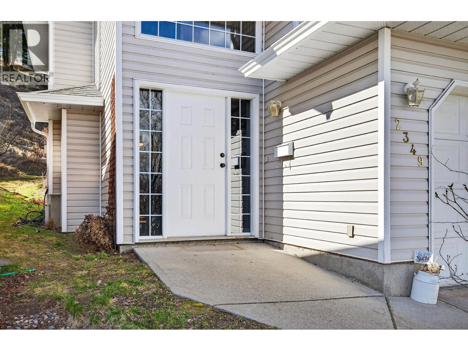 2349 DRUMMOND COURT - 35