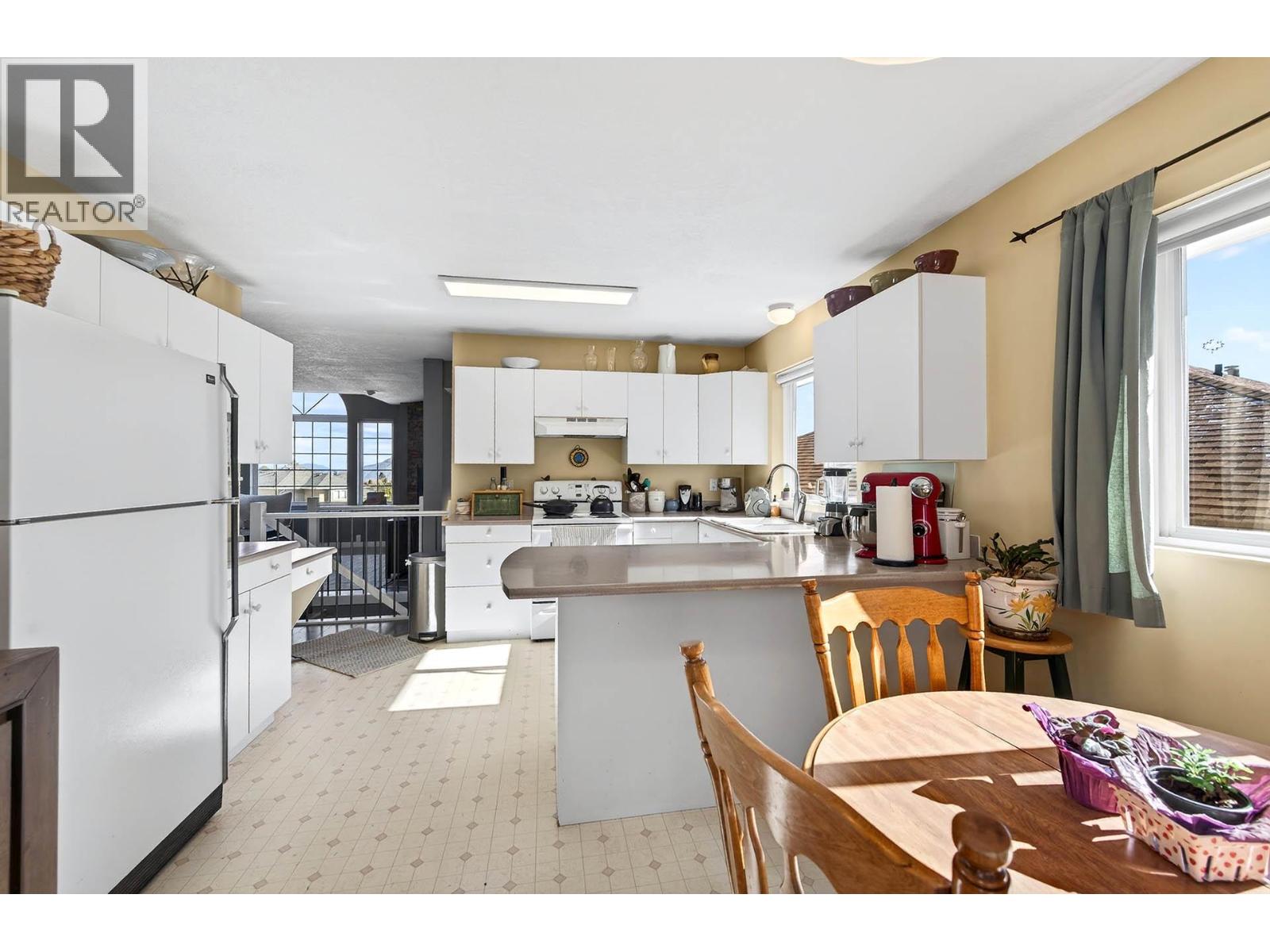 2349 DRUMMOND COURT - 10