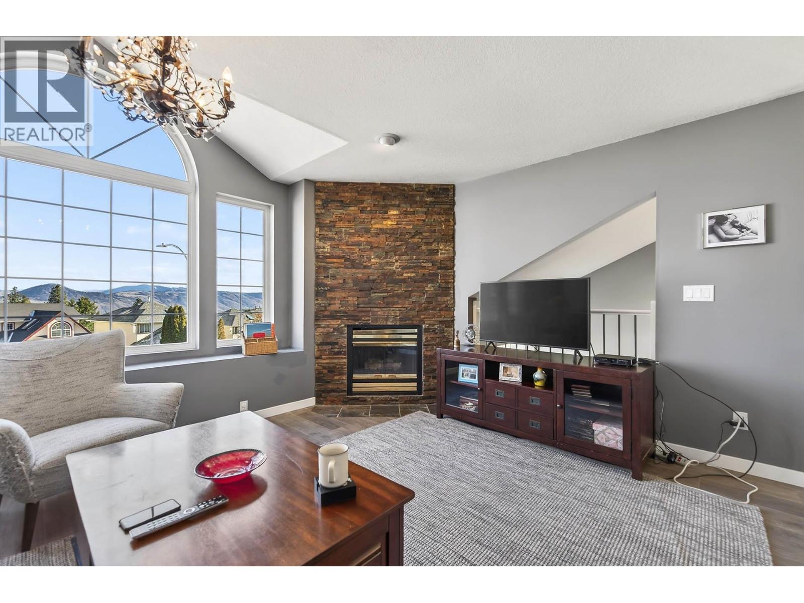 2349 DRUMMOND COURT - 4