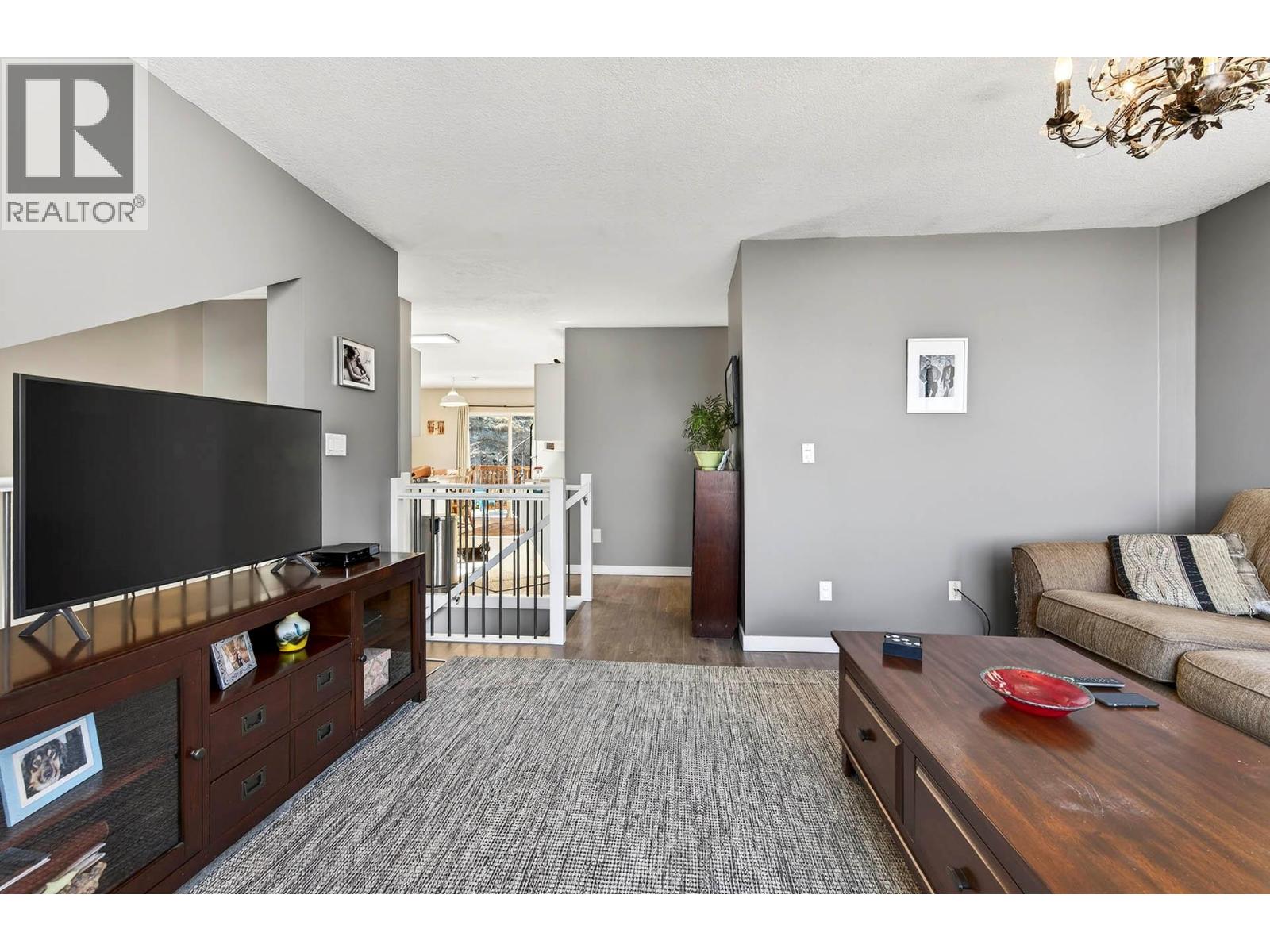 2349 DRUMMOND COURT - 5