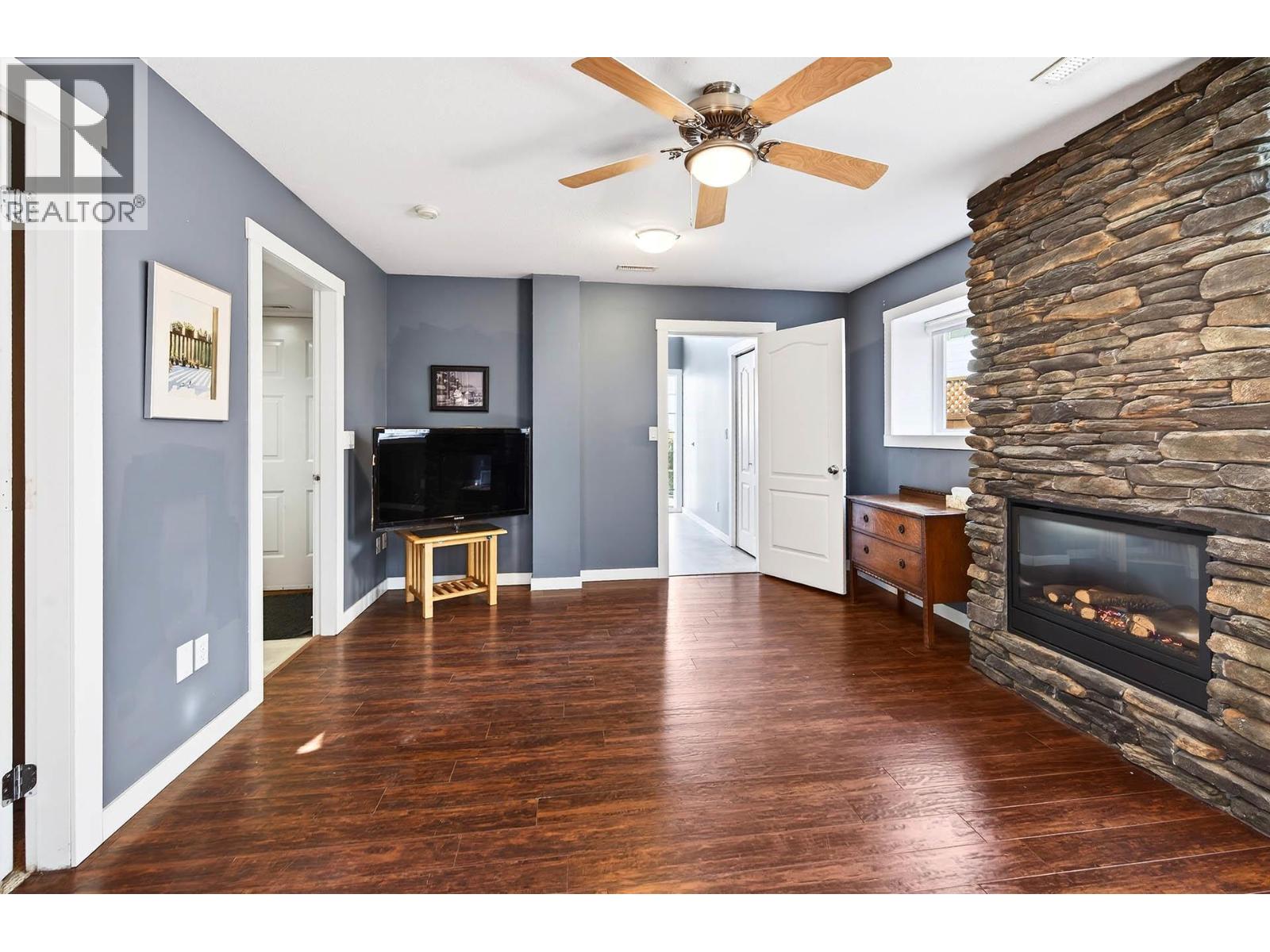 2349 DRUMMOND COURT - 26