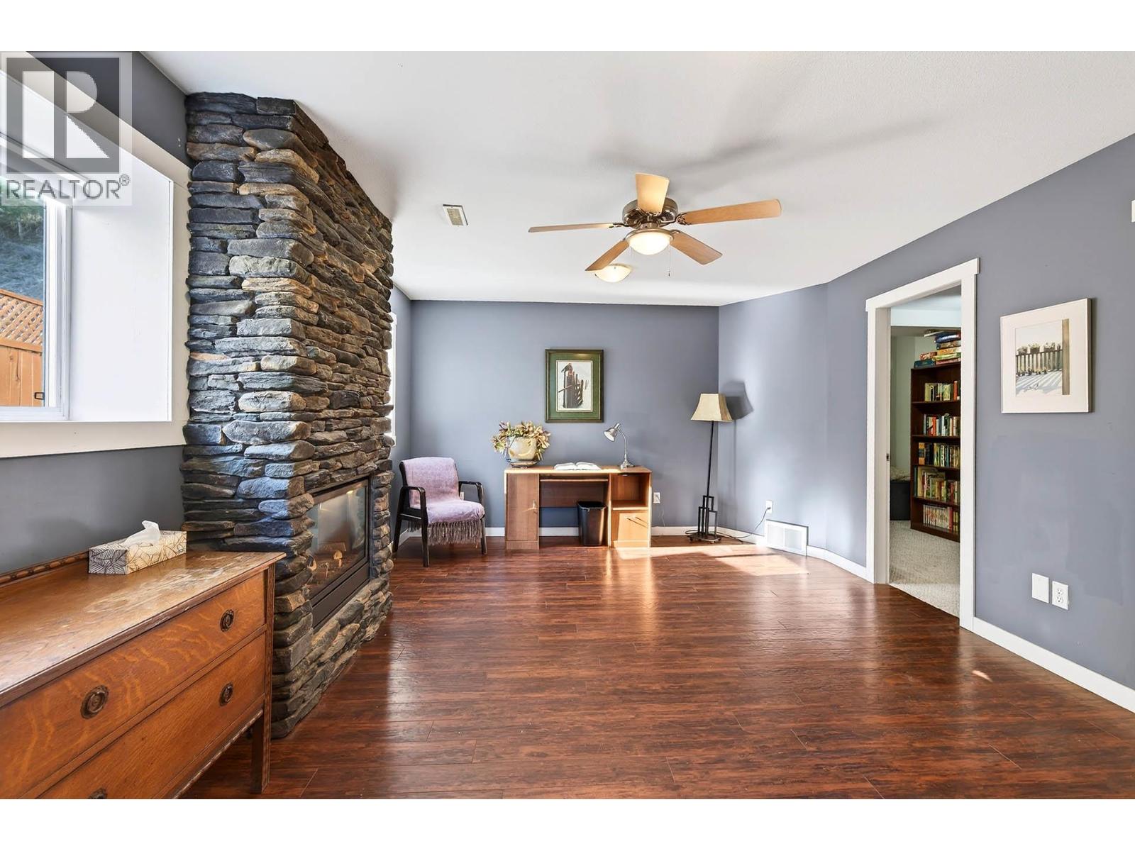 2349 DRUMMOND COURT - 25