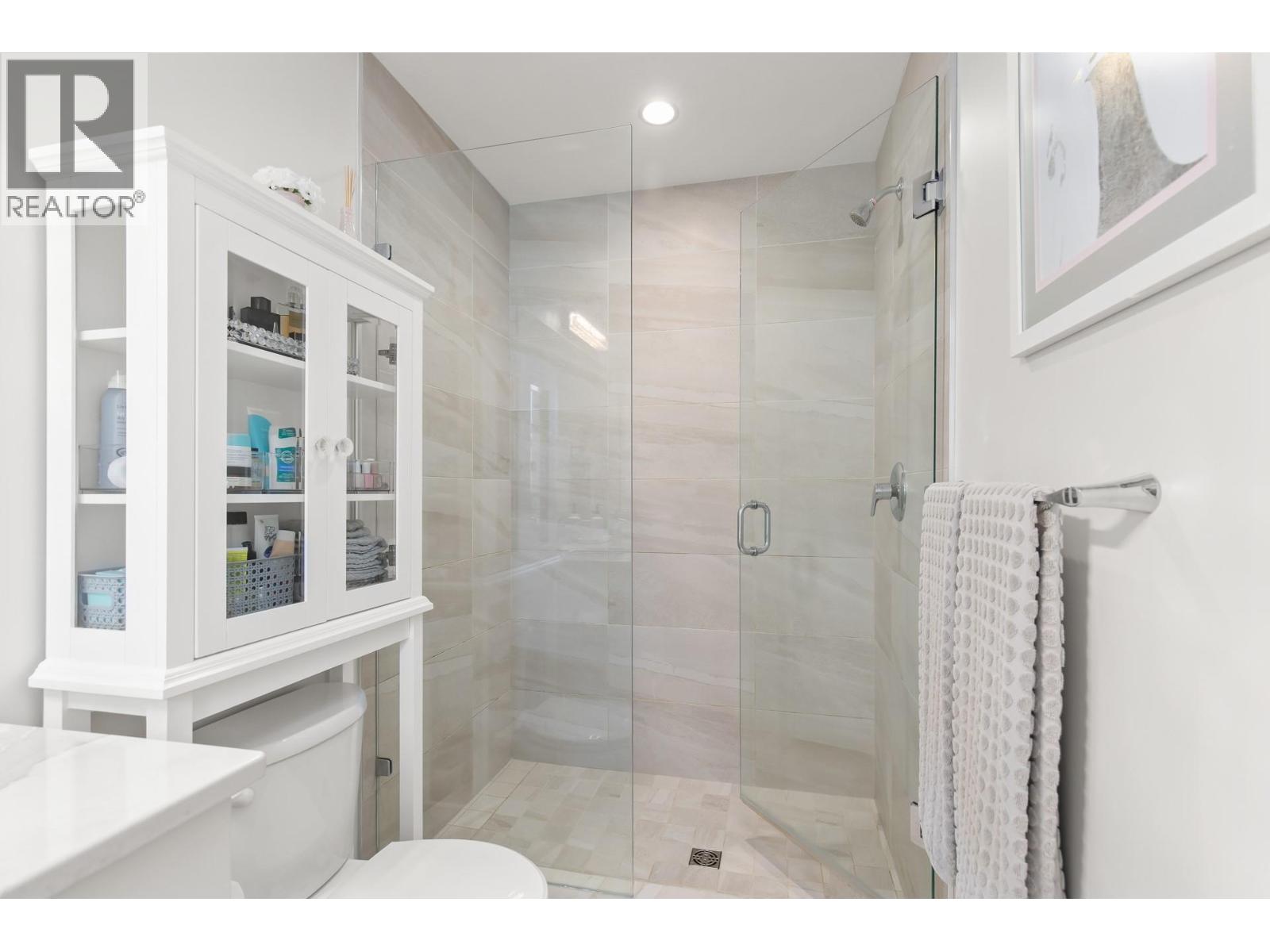  2612 Paramount Drive, West Kelowna