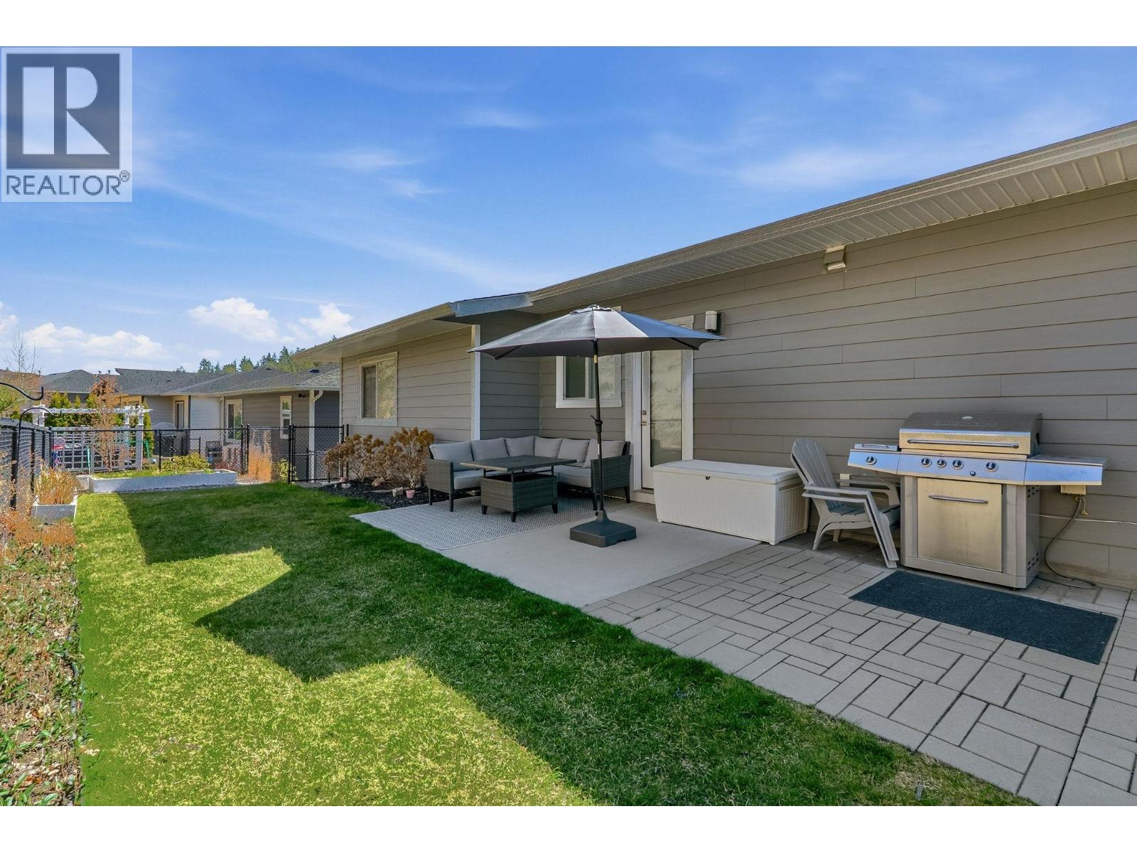  2612 Paramount Drive, West Kelowna