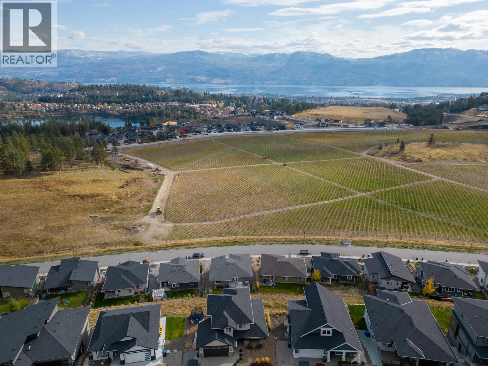  2612 Paramount Drive, West Kelowna