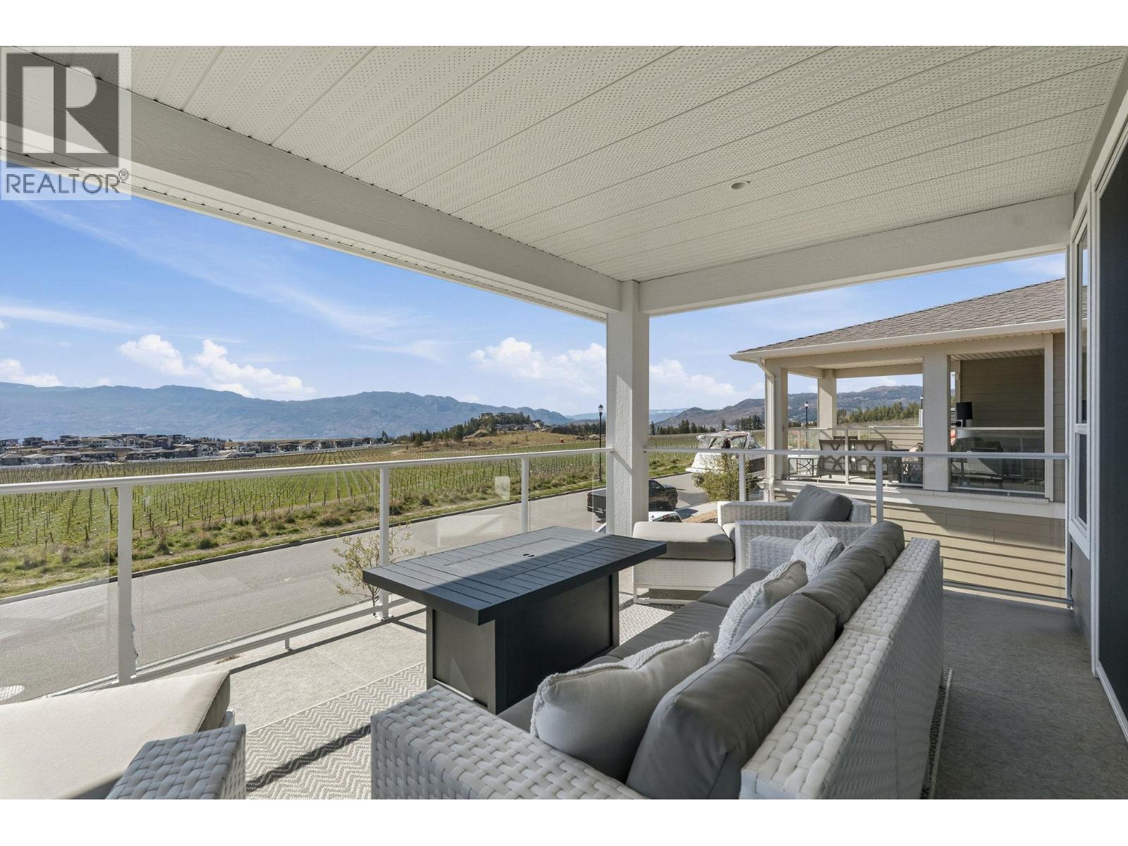  2612 Paramount Drive, West Kelowna