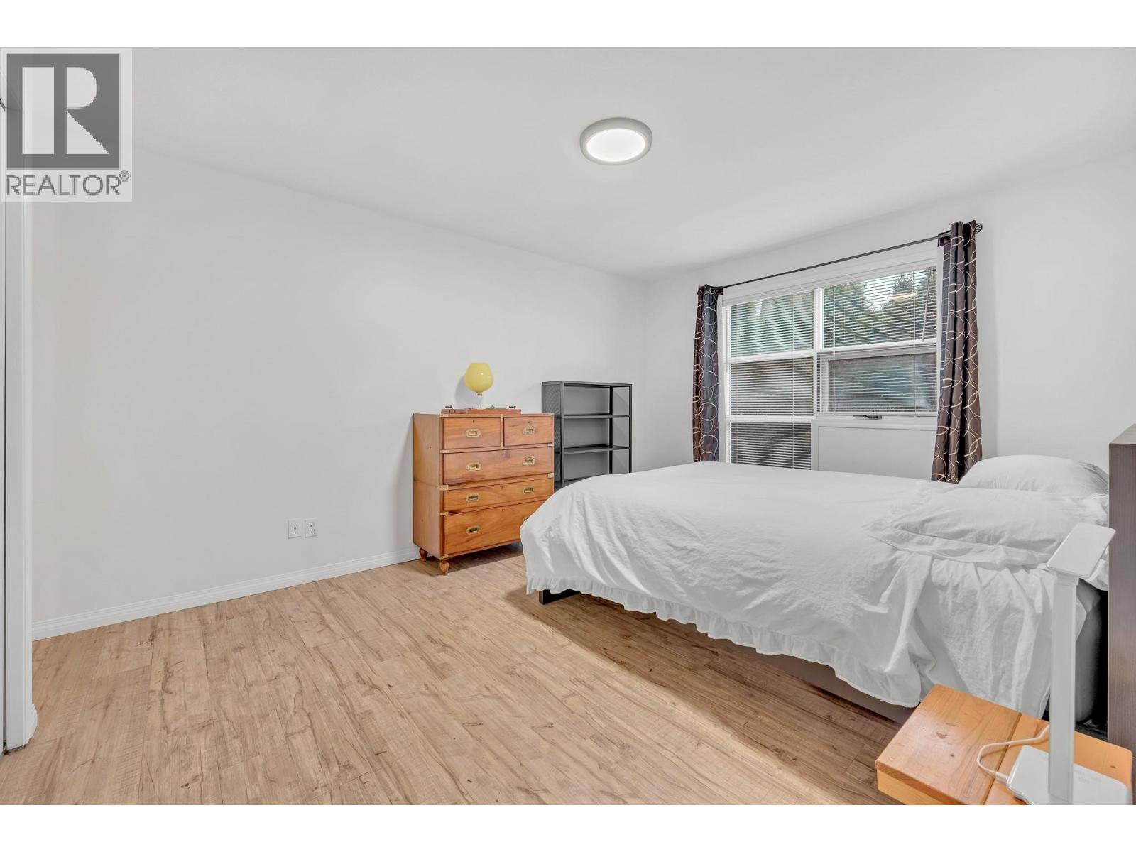 #104 703 GRANVILLE AVENUE - 16