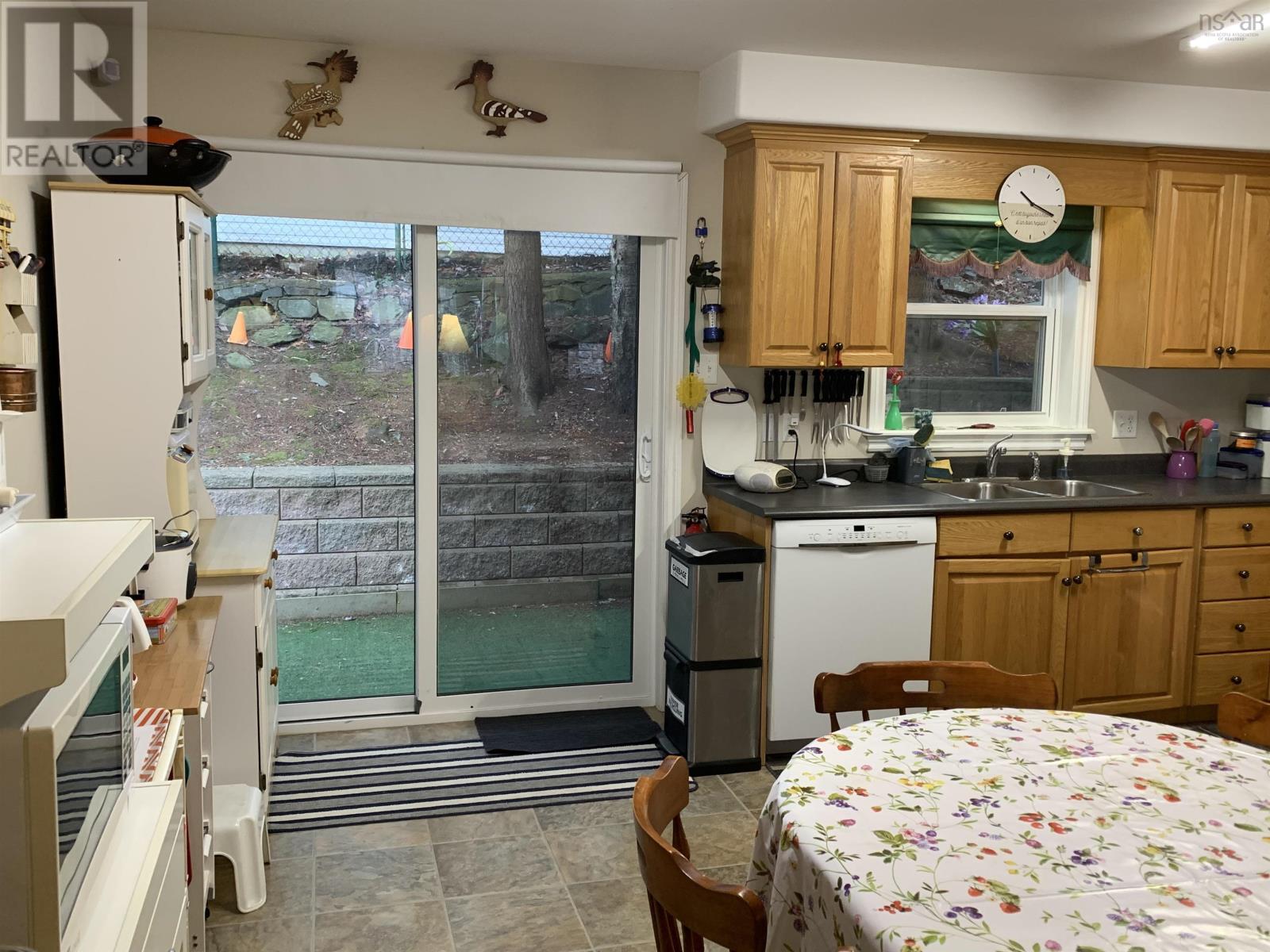 Property 5 of 35 of 4A Rockhaven Drive