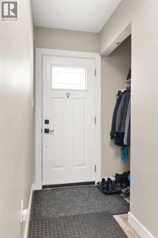 139 5 STREET SE - 4