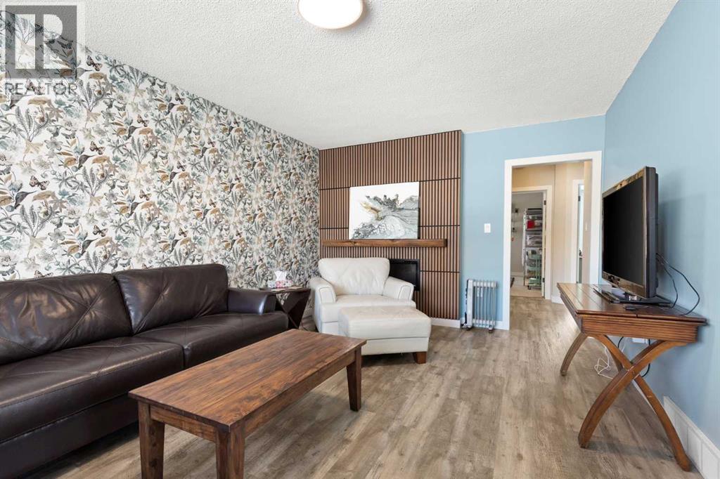 139 5 STREET SE - 7