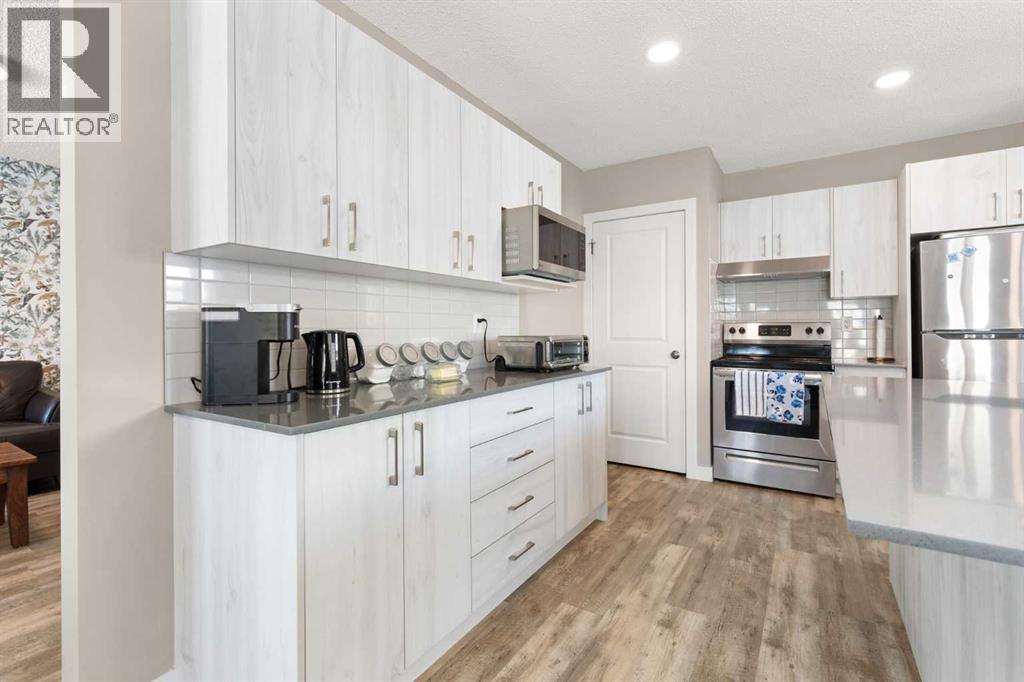 139 5 STREET SE - 13
