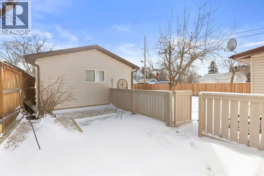 139 5 STREET SE - 34