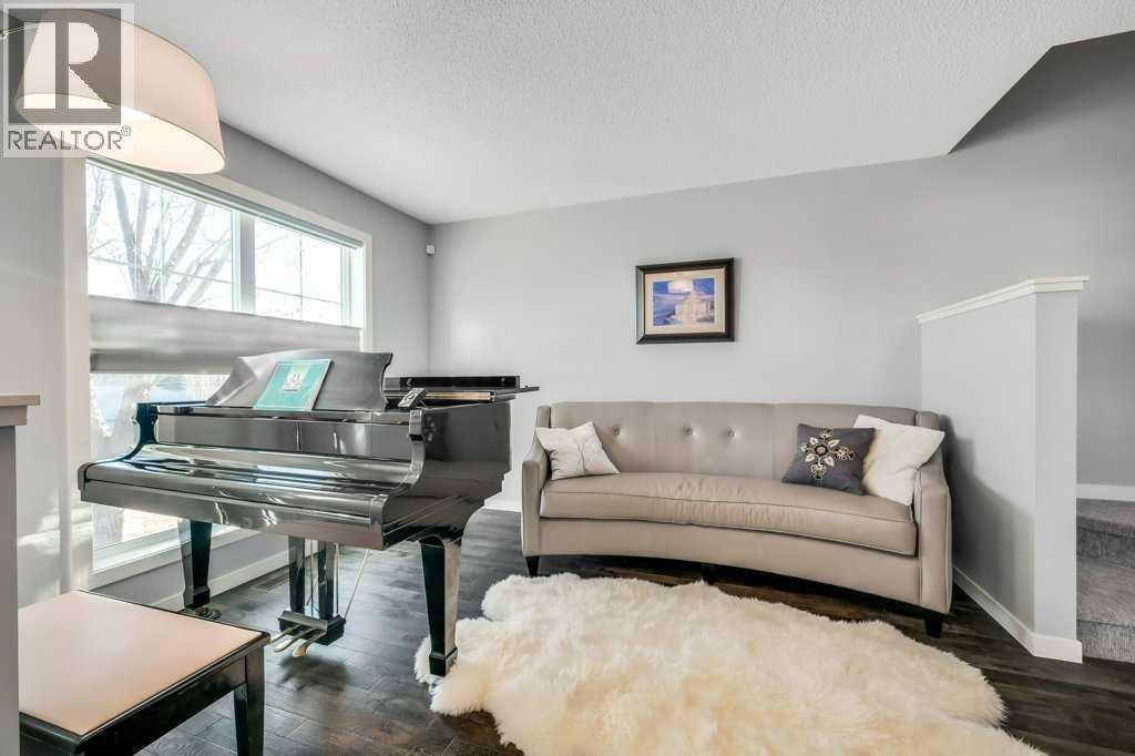 101 Sunset Drive, Cochrane