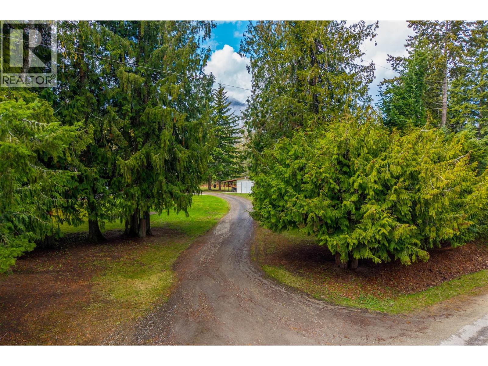 906 DILWORTH ROAD - 50