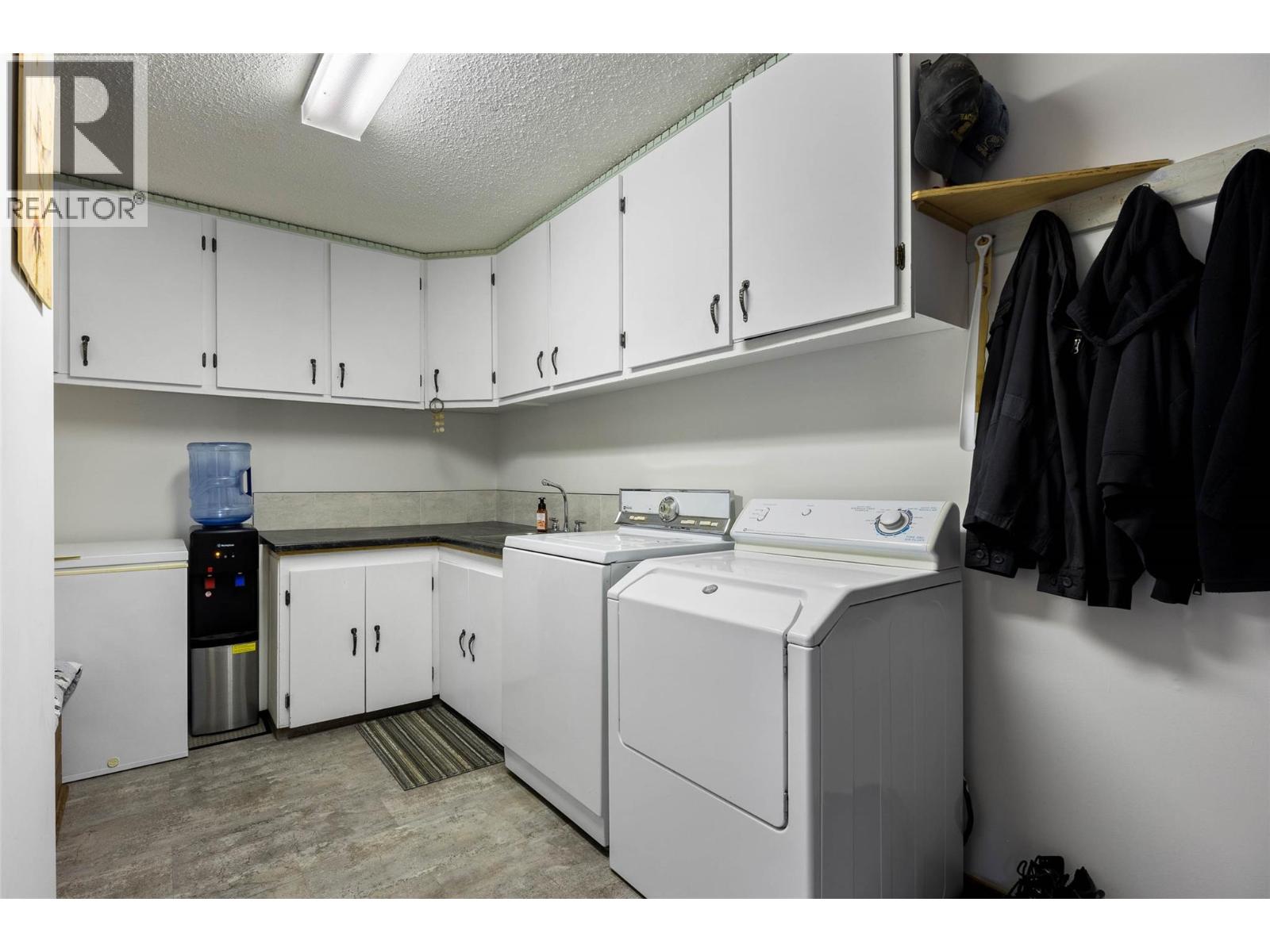 906 DILWORTH ROAD - 23