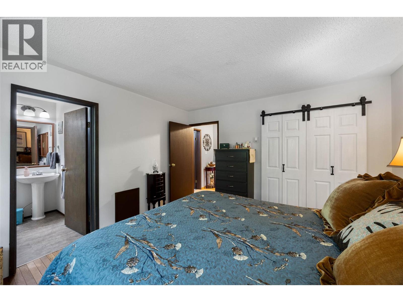 906 DILWORTH ROAD - 19