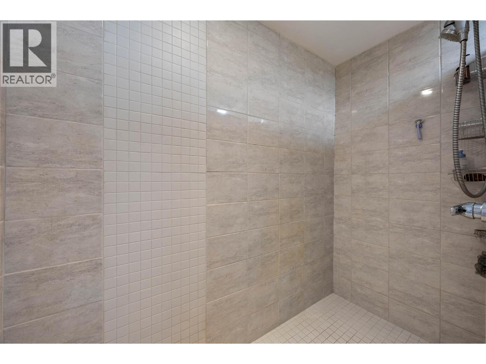 906 DILWORTH ROAD - 31