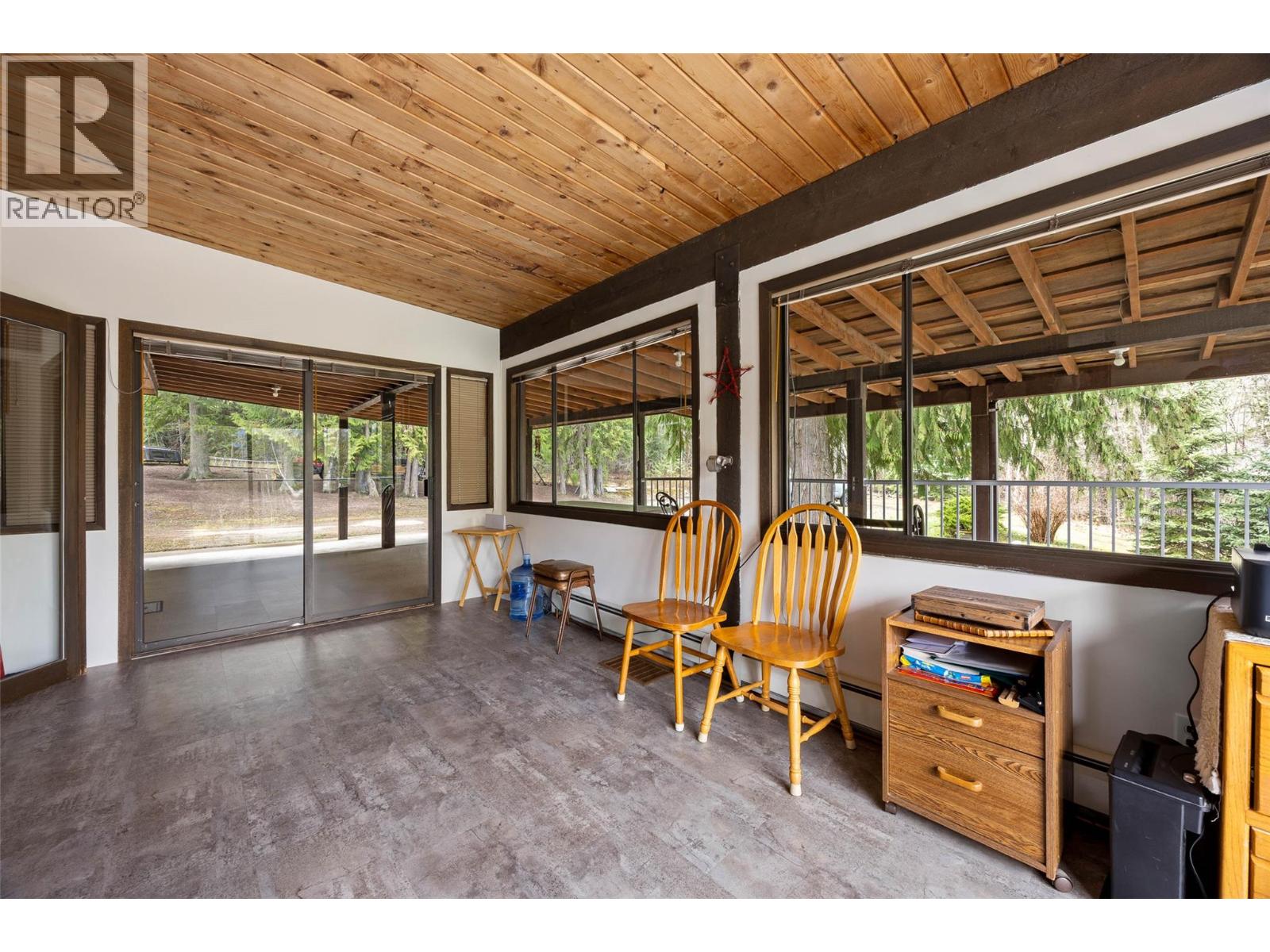 906 DILWORTH ROAD - 12