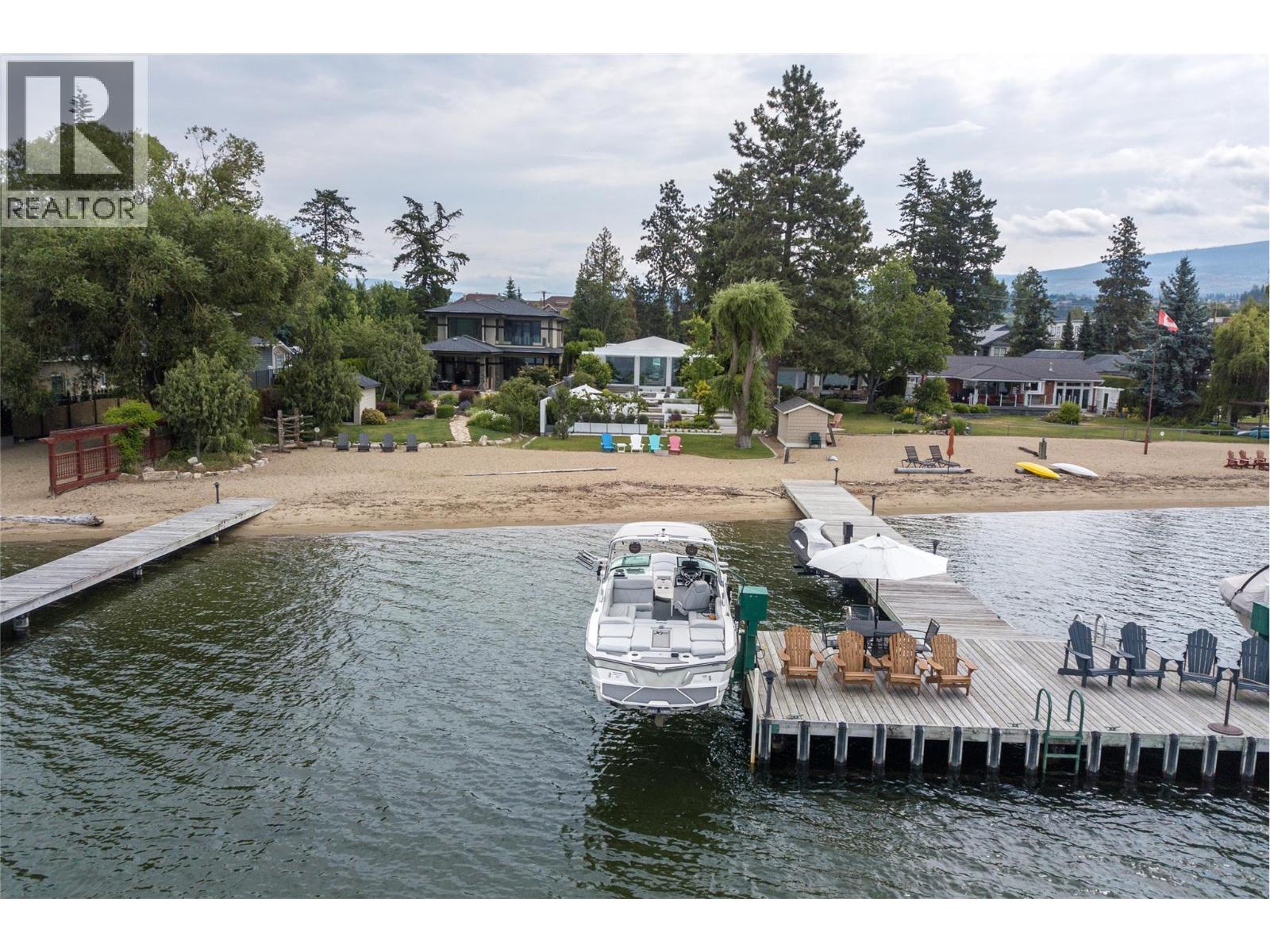  4110 Lakeshore Road, Kelowna